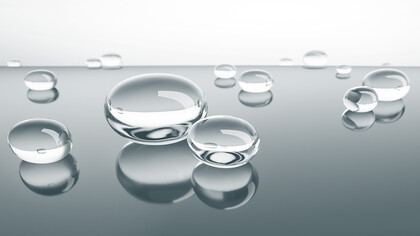 Gracias a su efecto loto, el revestimiento con cera protege el interior contra la agresividad del agua salada.